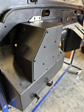 Load image into Gallery viewer, EXTREME AC &amp; HEAT KIT FOR LAND ROVER DEFENDER TO MOUNT BEHIND PUMA DASH

